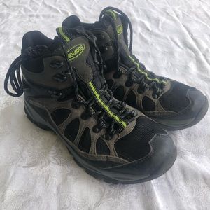 Nevados Hiking Boots - Men’s Size 7